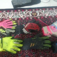 دستکش دروازه بانی به تعدا فراوان