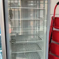 فروش یک دستگاه فریزر ایستاده