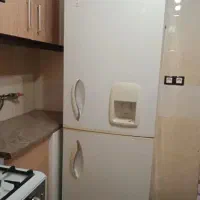 یخچال فریزر تمیز در حد نو بدونه مشکل