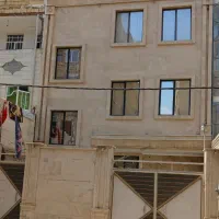 صباشهر خ چمران ۳ طبقه حدود ۸۰ متر