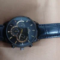 ساعت مچی همراه باتاریخ روز