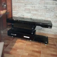 میز زیر تلویزیون