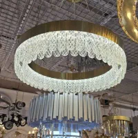 لوستر وچراغ آویز