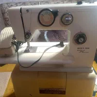 دوتا چرخ خیاطی تعویض با هرچی که بدردم بخوره