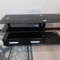 میز تلویزیون شیشه ای و تخت و کمد|میز تلویزیون|تهران, افسریه شمالی|دیوار