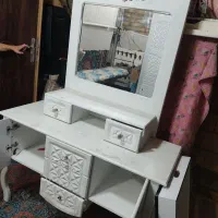 کمد و میز آرایشی