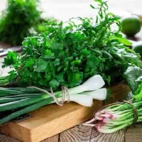 خورد کردن و تمیز کردن لوبیا سبز و تمیز کردن سبزی