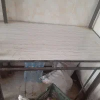 میز فلزی