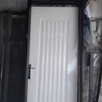 درب چوبی با چهارچوب