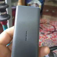 سالم است و سیم شارژ داره و کارتن داره