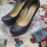 کفش بیرونی|کیف، کفش، کمربند|سراب, |دیوار