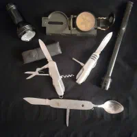 قطب نما.چاقو همه کاره.