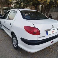 پژو sd206 مدل 94 اتاق تعویض V8