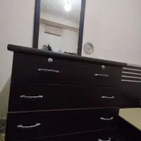 اینه و دراور چوبی