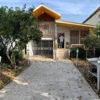 ویلاباغچه-260-متری-مبله-شهرکی-سنددار