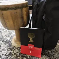 تنبک مردفر نوبه همراه کیف وکتاب