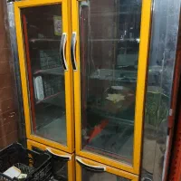 یخچال وترینی