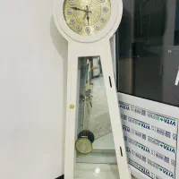 ساعت ایستاده در حد نو بدون آسیب