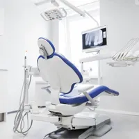 منشی و دستیار دندانپزشکی