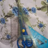 تعدادی لوازم التحریر