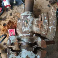 گیره و پمپ اب