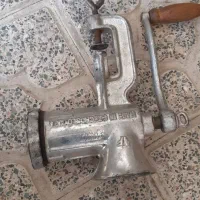 چرخ گوشت قدیمی|کلکسیون اشیاء عتیقه|ملایر, |دیوار