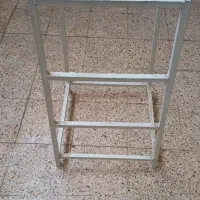 چهار پایه آهنی