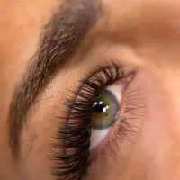 اکستنشن مژه و لیفت ابرو تخفیف تا آخر هفته