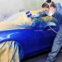 به نیروی کار آقا در سالن نقاشی اتومبیل نیاز داریم