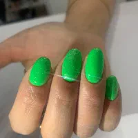 کاشت و ترمیم حرفه ای ناخن با قیمت مناسب در منزل