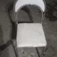 دو عدد صندلی