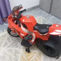 موتور شارژی پسرانه سالم و بدون ایراد با شارژر