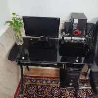 میز کامپیوتر سالم