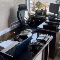 فروش وسایل دفتر کار همگی برند و شیک