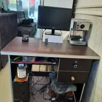 میز کاری کامپیوتر