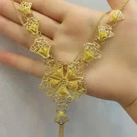 گردنبندفقط۲۰۰بالاتابلو