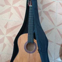 گیتار کلاسیک یاماها|گیتار، بیس، امپلیفایر|منجیل, |دیوار