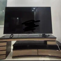 میز زیر تلویزیون