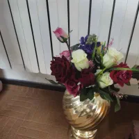 گلدان همراه گل مصنوعی|گل مصنوعی|شیراز, ریشمک|دیوار