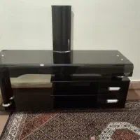 میز تلویزیون شیشه ای