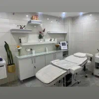 ست تخت و صندلی تابوره آرایشگاهی