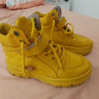 نیم بوت سایز ۳۸ در حد نو ۵۰۰ هزار تومان