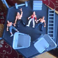 اسباب بازی رینگ کشتی کج مجموعه فیگور ۴ عددی