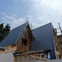 نصب شیروانی و پرسیانا.نمای ساختمان