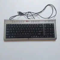 کیبورد LG و تعدادی سیم شارژر