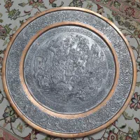 دیوار کوب قدیمی غرق قلم