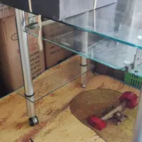 میز کامپیوتر شیشه ای با پایه های آلومینیوم