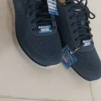 کفش اسکیچرز