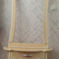 میز و قاب آینه