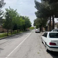 حیاط مسکونی ۲ طبقه در ایلخچی